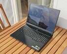 联想Legion 5 15AGP11的镜面屏。