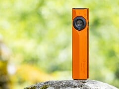 Olight ArkPro Ultra 手电筒推出了全新的琥珀橙色款式。