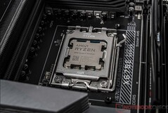 Ryzen 7 9800X3D 将于 11 月 7 日接替 7800X3D。(图片来源：Notebookcheck）