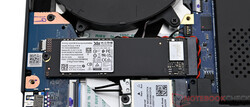 固态硬盘，1 TB 存储空间