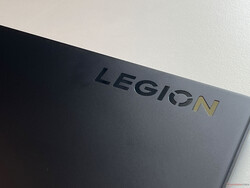 低调的Legion 字样