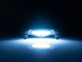 索尼在PS4的DualShock 4手柄上引入了一条宽大的横向灯带，而这一功能在PS5的DualSense手柄上已被移除。