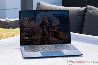 阴影下的MateBook X Pro 2023