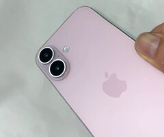 iPhone 16 Pro Max 今年秋季上市后，可能成为有史以来最大的 iPhone。(图片来源：Sonny Dickson）