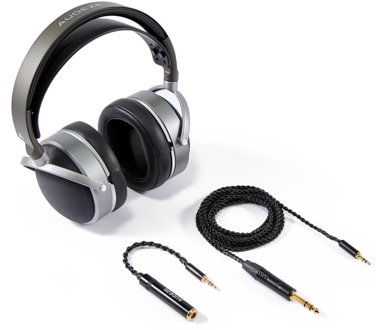 Audeze LCD-S20 附带一条可拆卸耳机线和一个 3.5 毫米至 6.3 毫米转接器。(图片来源：Audeze）