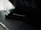 手机上的 OpenAI 标志