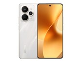 Realme 15 将有三种颜色可供选择，包括流光银（如图）。(图片来源：Sudhanshu Ambhore）