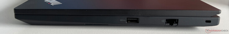 右侧USB-A 3.2 Gen.1（5 GBit/s）、千兆位以太网、Kensington Nano 安全插槽