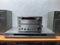 这款 Aiwa 立体声播放器是硬件设计的直接灵感来源（图片来源：Rodmg via Hackaday）