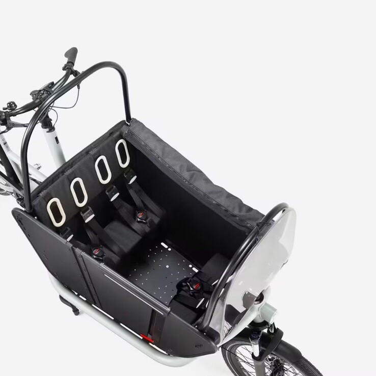 迪卡侬 Btwin F900E 极地白电动家庭货运自行车（图片来源：迪卡侬）