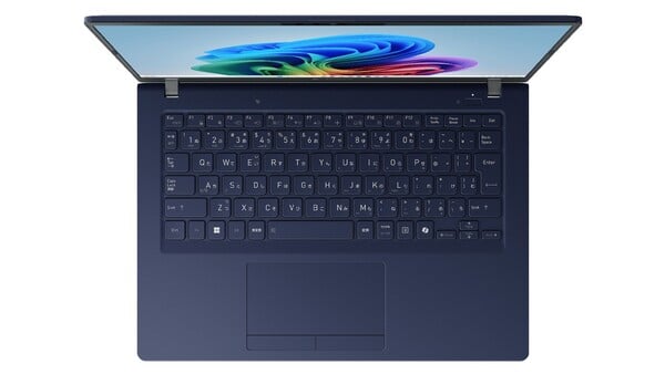 Dynabook XD5 重约 974 克，厚 18.9 毫米（图片来源：Dynabook）