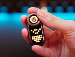LoopDot 结合了手电筒和点阵显示屏。(图片来源：LoopGear）