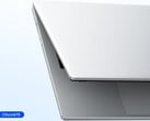 Obook 15 AI 起价为 689.99 美元。图示：一张展示该笔记本电脑外观设计的宣传图片。