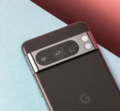 Pixel 8 Pro。(来源：Andrew Lanxon/CNET）