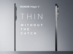 Honor 此前，Magic 曾预告 Magic V5 将比 Magic V3 更薄，如左图所示。(图片来源： - 已编辑）Honor 