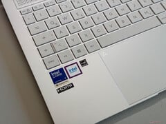 华硕 ZenBook S14 2026