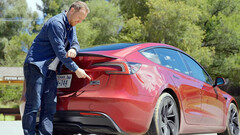 新款 Model 3 Performance 符合税收抵免条件（图片：Top Gear/YT）