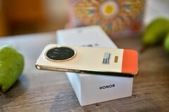坚固耐用，且电池续航时间超长：荣耀X80 Pro Max是一款与众不同的手机。