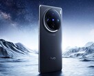 vivo X100 Pro 采用 100 毫米潜望式长焦摄像头，配备 1/2 英寸大尺寸传感器。(图片：vivo）