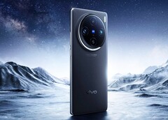 vivo X100 Pro 采用 100 毫米潜望式长焦摄像头，配备 1/2 英寸大尺寸传感器。(图片：vivo）