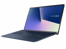 华硕ZenBook 14 UX433FN-A6023T笔记本电脑评测. Test device courtesy of Cyberport.