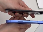 17 Air"（上图）与另一部 iPhone 的对比。(图片来源：Majin Bu via X）