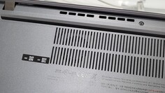 ThinkPad X13 G4：单风扇冷却的U15型号