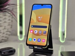 评论：SamsungGalaxy A25 5G。评测设备由 cyberport.de 提供