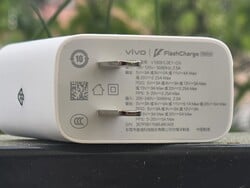 用于 vivo X300 Ultra 的快速充电电源适配器