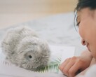 据报道，卡西欧的 Moflin 可以表达 400 万种不同的个性特征和行为。(图片来源：卡西欧通过 YouTube）