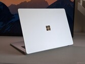 Microsoft Surface Laptop 15 第 8 代