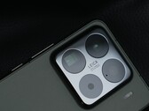 小米 15 Pro。(图片来源：内存/微博）