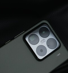 小米 15 Pro。(图片来源:内存/微博)