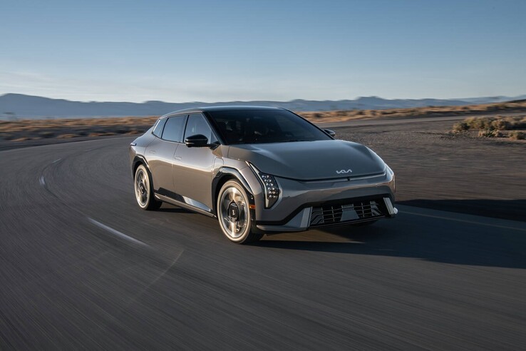 2026 年起亚 EV4 轿车。(图片来源：起亚）