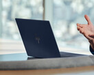 惠普 EliteBook Ultra G1q 的售价为 1,699.99 美元，尽管它与便宜得多的 OmniBook X 有很多相似之处。