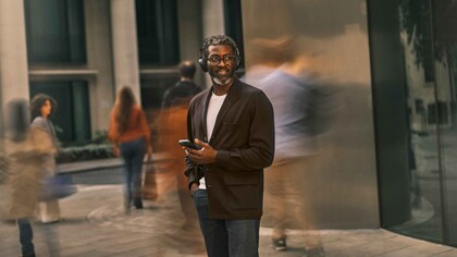 Jabra Evolve3 75 耳罩式耳机。(图片来源：Jabra）