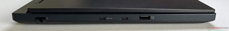 左：千兆以太网、USB-C 3.2 Gen.2（10 Gbps、DisplayPort 2.1、Power Delivery 3.0）、USB-C 4.0（40 Gbps、DisplayPort 1.4）、USB-A 3.2 Gen.1（5 Gbps、供电）