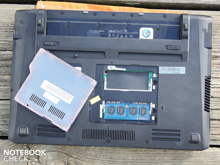 内存、硬盘和电池都比较容易升级（图片来源：Notebookcheck）。