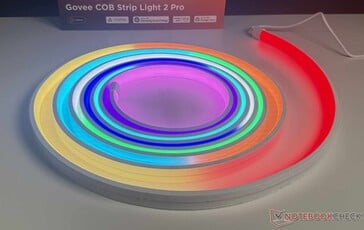 Govee COB Strip Light 2 Pro 可根据需要发出多种颜色的光……