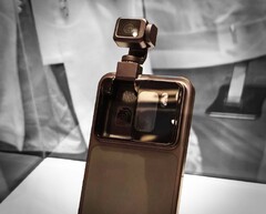 Honor 机器人手机将主摄像头安装在带云台的机械臂上(图片来源:新浪新知,Honor)