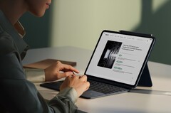 据传，Oppo Pad 3 Pro 的继任者（如图）将与 Find X8 Ultra 同时发布。(图片来源：Oppo Pad 3 Pro