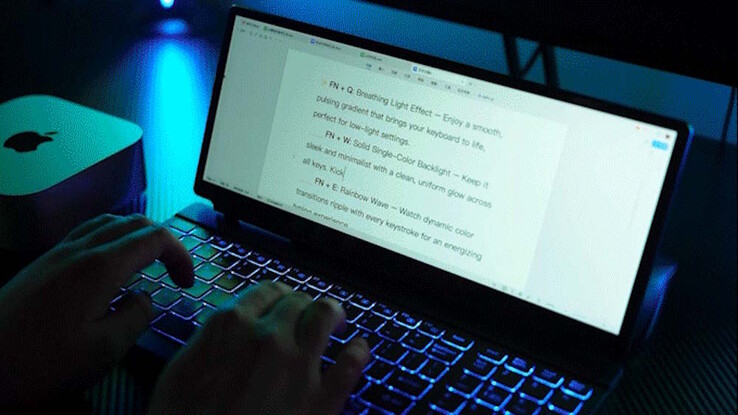 KeyGo Gen 2 基本上是一款内置触摸屏的键盘