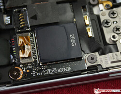 没有M.2插槽 - 板载美光SSD