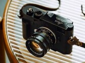 曼德勒（Mandler）50 mm f/1.4 E46 Pre-ASPH 镜头借鉴了早期徕卡 Summilux 镜头的设计。
