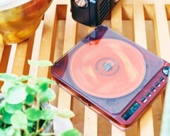 Relax Pixel Tunes 将现代功能与透明的复古设计相结合。