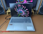 在首次基准测试结果中，Radeon 860M 的表现甚至不如 Radeon 760M（图片来源：AMD）