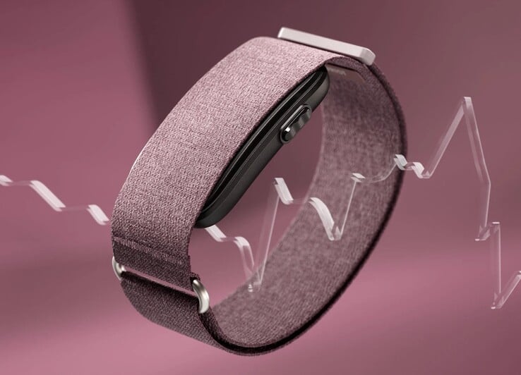 Garmin CIRQA 的侧面有一个按钮。