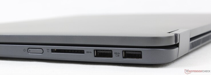 右边。电源按钮，SD读卡器，2个USB-A 3.2 Gen.