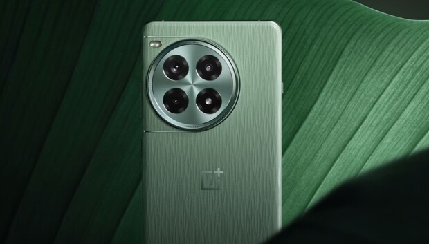 OnePlus Ace 3 Pro 有三个后置摄像头，但真正有用的只有两个。(图片来源：OnePlus）