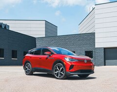 2025 年纯电动大众 ID.4 紧凑型 SUV（图片来源：Marc Urbano/《汽车与驾驶》杂志）